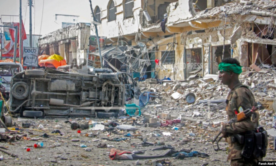 Të paktën 100 të vrarë nga sulmet me makina bombë në Somali