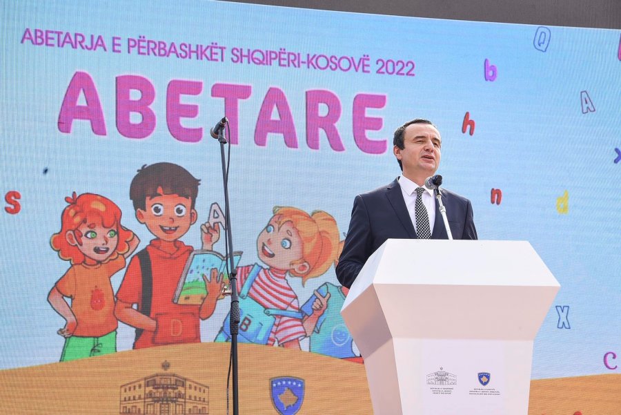 Albin Kurti: Nga sot, 1 shtator 2022, fëmijët e viseve me shqiptarë do të mësojnë shqip me të njëjtën Abetare! 