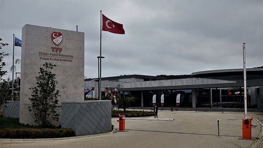 Turqi: Goditet me armë zjarri mbi selinë e Federatës së Futbollit