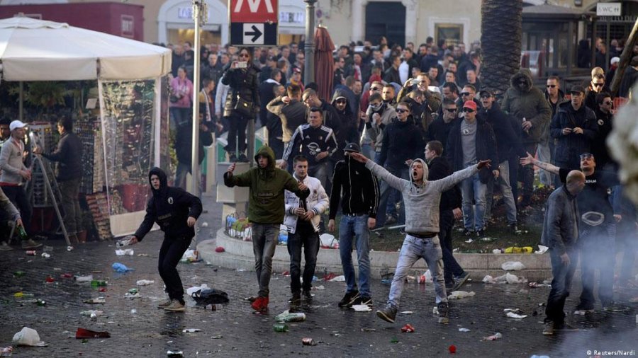 Frikë nga skenat e dhunshme, ultravse të Feyenoordit u ndalohet hyrja në ‘Olimpico’