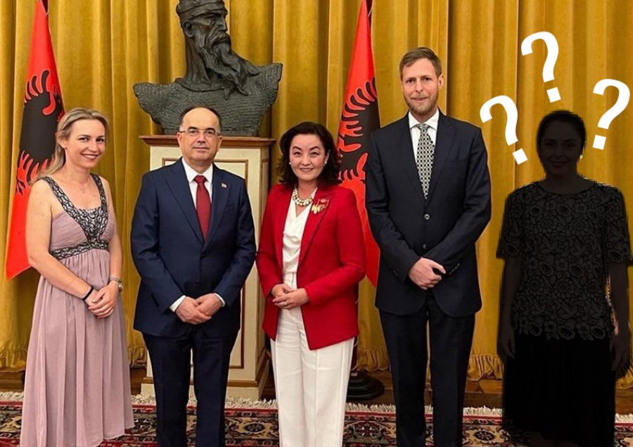 FOTOLAJM/ Incidenti: Ambasadorja Kim 'zhduk' gruan e Princit Leka