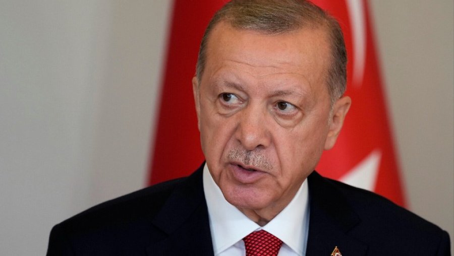 Turqia dënon vendimin e SHBA-ve për embargon e armëve në Qipro