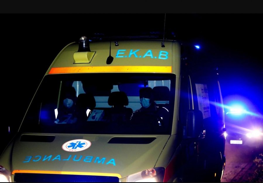 Makina përplas për vdekje 2-vjeçarin në Greqi, drejtuesi i mjetit e dërgon vetë në spital