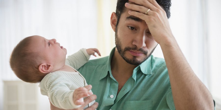 Studimi: Burrat që bëhen prindër për herë të parë mund të pësojnë tkurrje të trurit