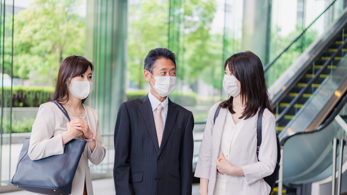 Shkencëtarët kinez krijojnë maskën që zbulon koronavirusin pas një bisedë dhjetë minuteshe
