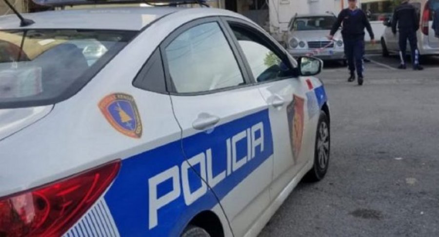 Policia kontrollon lokalin në Tiranë, vihet në pranga 23-vjeçari. Ja çfarë u zbulua