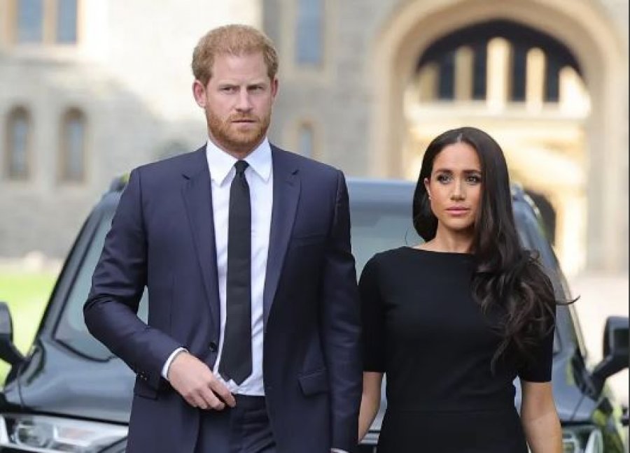 Princ Harry dhe Meghan Markle largohen nga Mbretëria e Bashkuar një ditë pas funeralit të Mbretereshës Elizabeth II