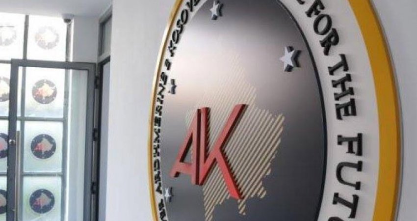 AAK-ja, aksion simbolik para Ministrisë së Arsimit