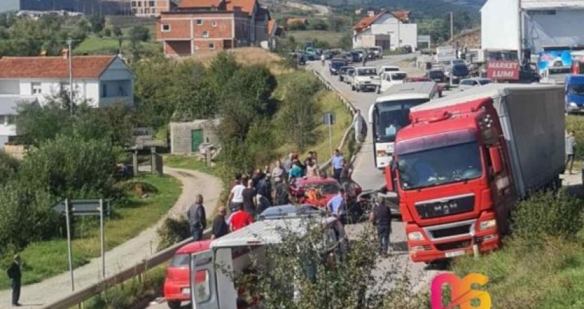 Dy të lënduar nga aksidenti në Bresalc përfundojnë në spital, kjo është gjendja e tyre