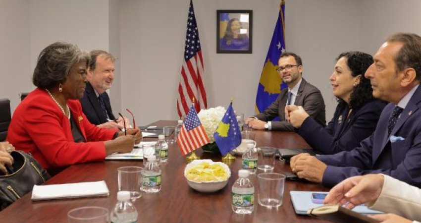 Presidentja e shoqëruar nga Blerim Reka takohet me ambasadoren e SHBA-së në Kombe të Bashkuara