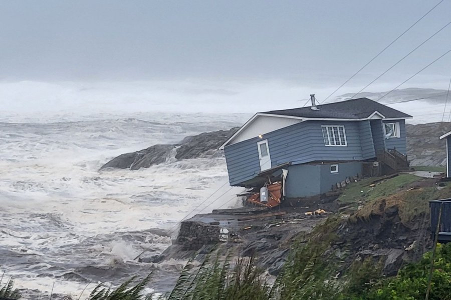 Uragani 'Fiona' bën kërdinë në Kanada, merr çfarë t’i dalë para