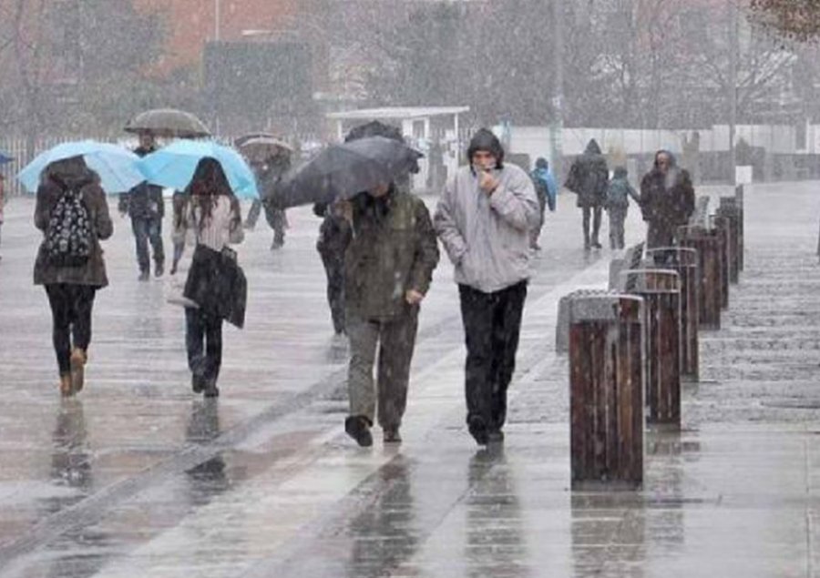 Ditëve me diell po i vjen fundi, nga nesër shiu dhe stuhia do të 'pushtojnë' territorin e Shqipërisë