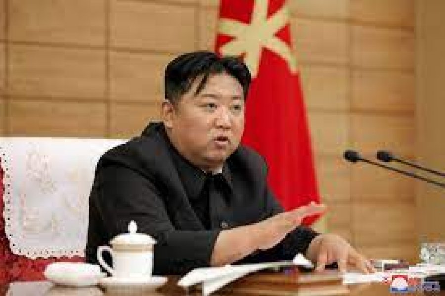 Koreja e Veriut gjuan raketë në brigjet e jugut! Lëshimi i 19-të nga Kim Jong Un  