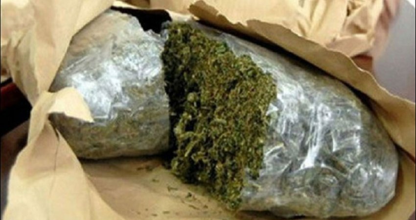 1 muaj paraburgim ndaj 3 personave për afro 3.5 kg drogë në 'Qafë Prush'