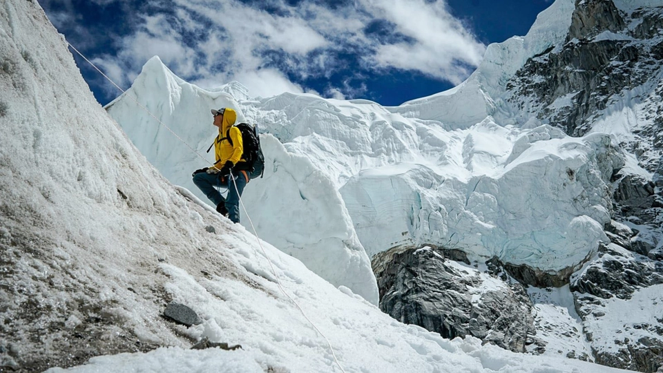 Ishte zhdukur prej disa ditësh, alpinistja 49-vjeçare gjendet e pajetë në malet e Himalajeve
