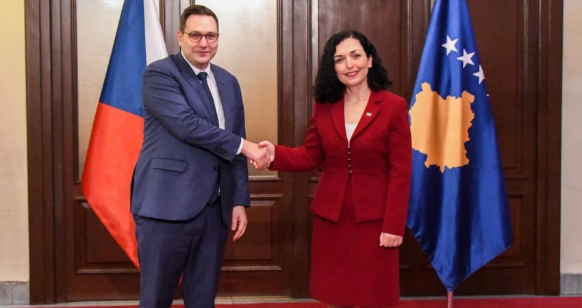 Osmani takohet me ministrin e Jashtëm çek: Procesi i liberalizimit të vizave të përfundojë 