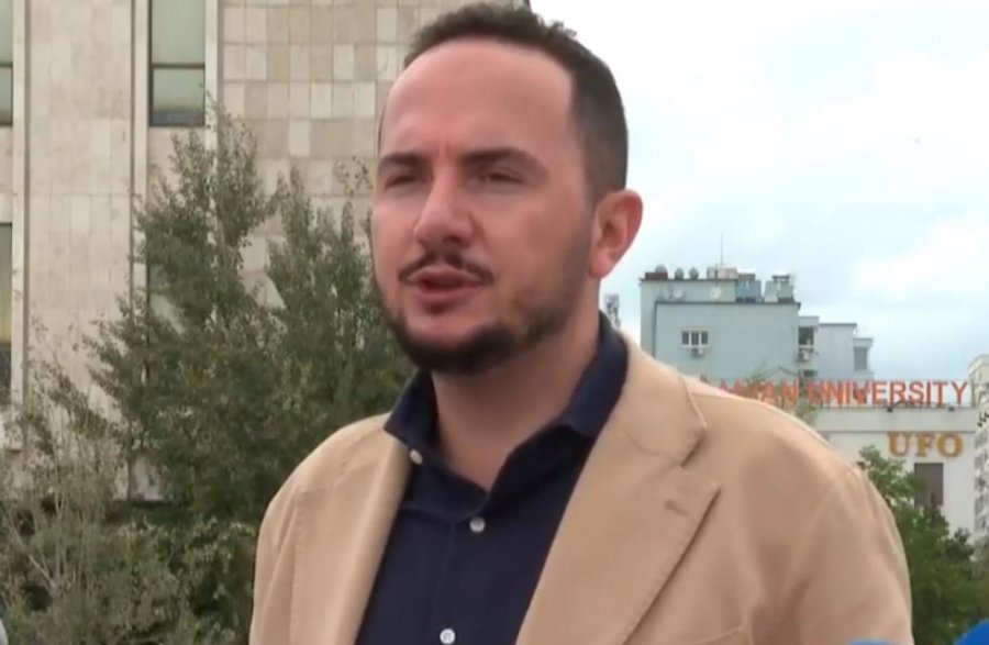 Salianji denoncon pallatin me katet pa leje në qendër të Tiranës: Rama e ka firmosur vetë…