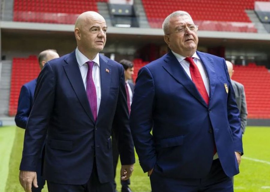 Presidenti i FIFA-s vjen në Tiranë për një vizitë zyrtare, bashkë me Dukën inspektojnë ‘Air Albania’-n