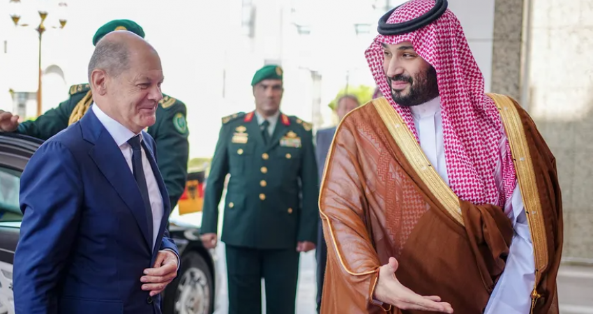 Ne rrymën, ju armët, Gjermania 'armatos rëndë' Arabinë Saudite 