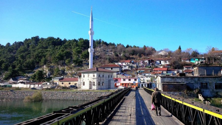 Prej 21 vitesh lumi Buna nuk ekziston në Shkodër, poshtë urës ka një…shesh…