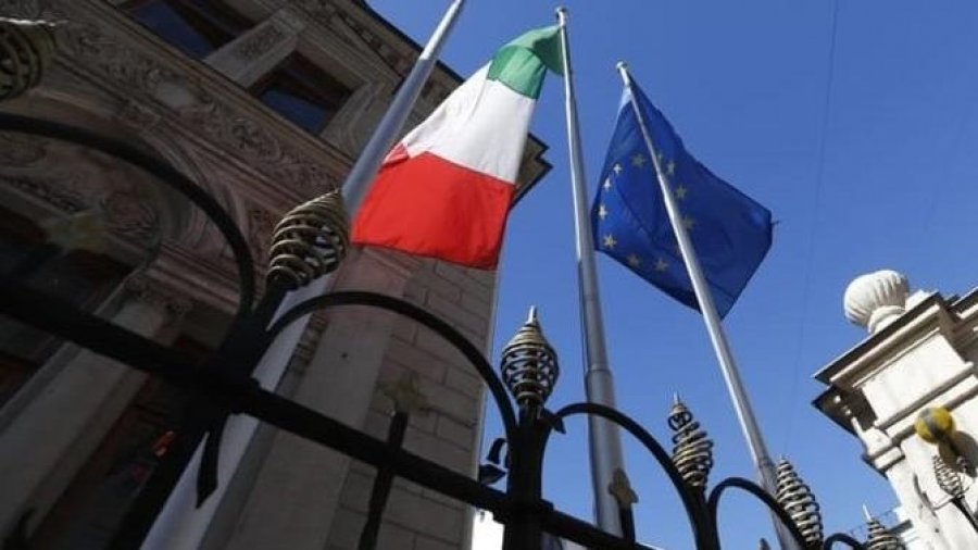 Ambasada e Italisë në Moskë këshillon shtetasit italianë: Planifikoni të largoheni sa më shpejt që…