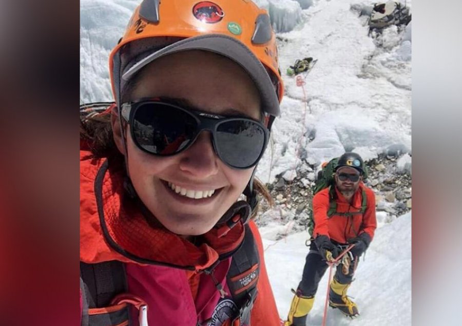 Kjo është alpinistja që u sulmua seksualisht, ngjiti Everestin në moshën 17-vjeçare