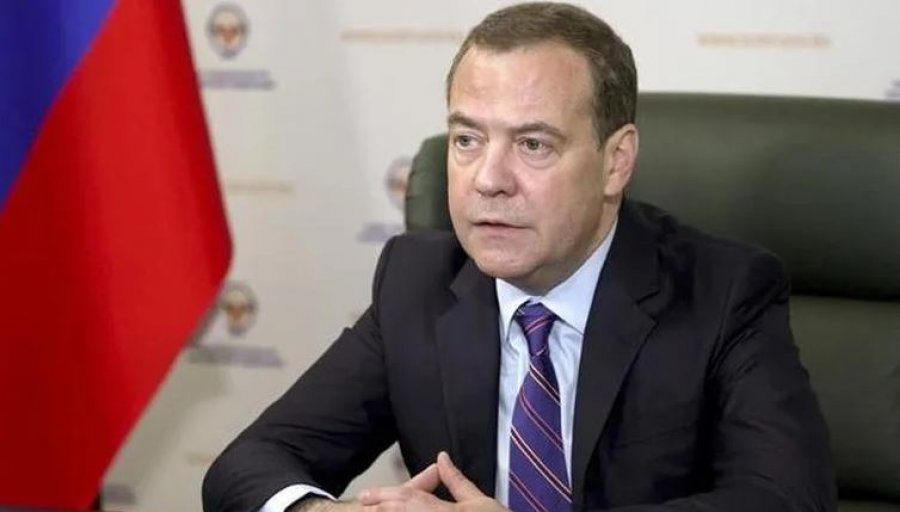 Medvedev: Rusia do të vërë në shënjestër paqeruajtësit e NATO-s, nëse ata vendosen në Ukrainë