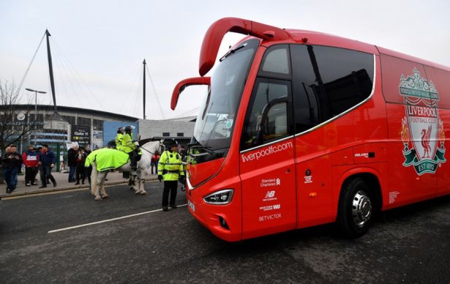 Sulm ndaj autobusit të Liverpoolit, dëmtohet Klopp
