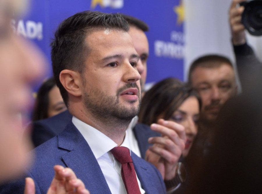 Lëvizja e Milatoviç shpall fitoren: Ia dolëm, i kemi rreth 62 përqind të votave