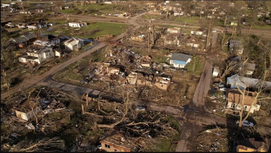 Bilanc tragjik nga tornadot shkatërruese në SHBA