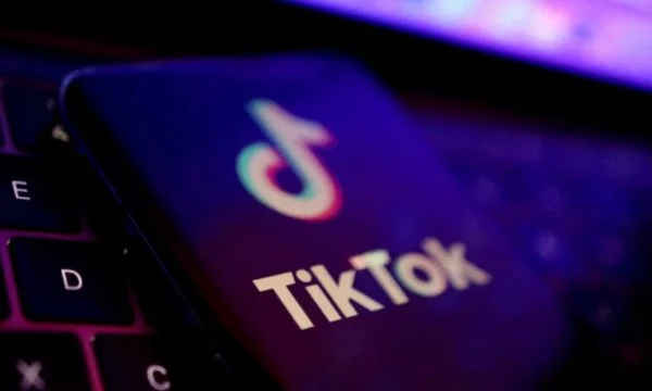 Kërkohet ndalimi i përdorimit të TikTok-ut në Shqipëri