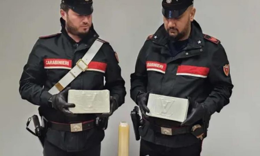 Kishtë fshehur mbi 3 kilogramë kokainë në pyll, arrestohet shqiptari
