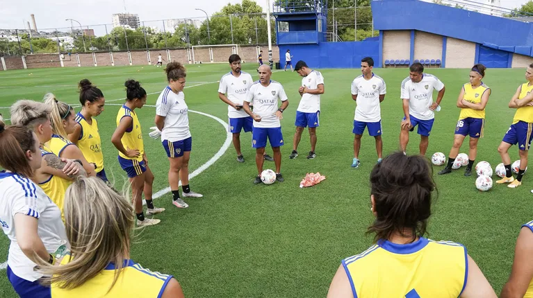 Boca Juniors pezullon trajnerin e ekipit të femrave, akuzohet për ngacmim seksual