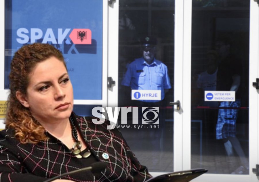 Ministrja Xhaçka del pas një ore në SPAK, refuzon të flasë për gazetarët