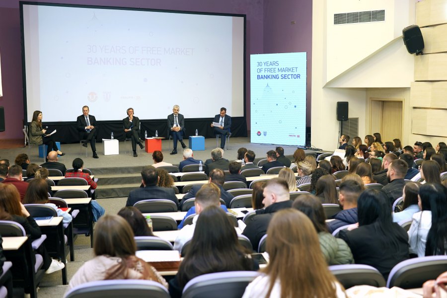 'Sektori bankar në 30 vite ekonomi të lirë', forum bankar nga FEUT