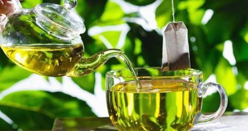 Përfitimet e çajit të gjelbër sipas nutricionistëve