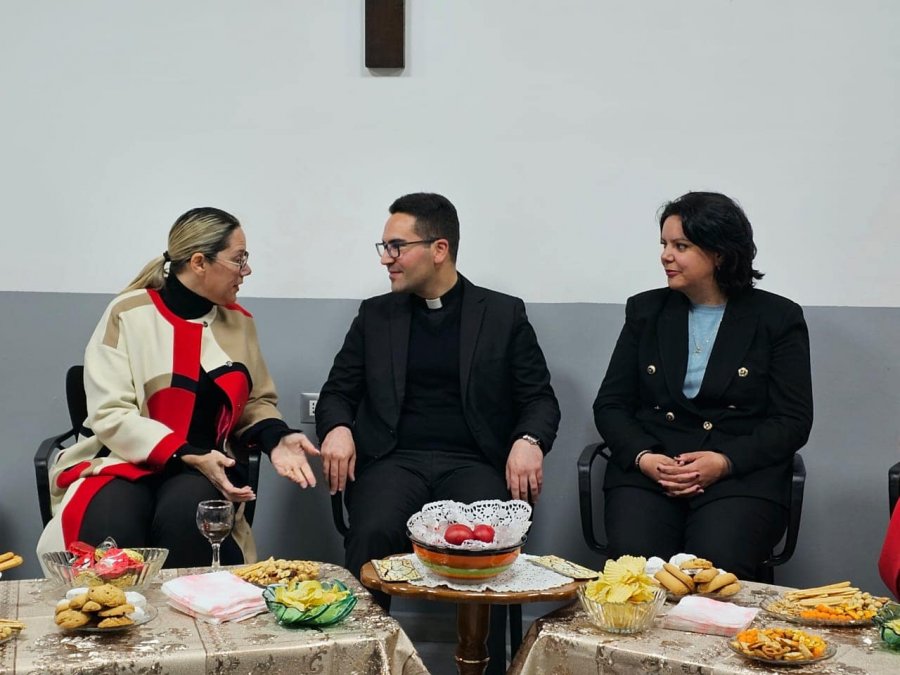 Ledina Alolli nga Korça: Urimet e mia për të gjithë besimtarët katolikë dhe familjet e tyre 