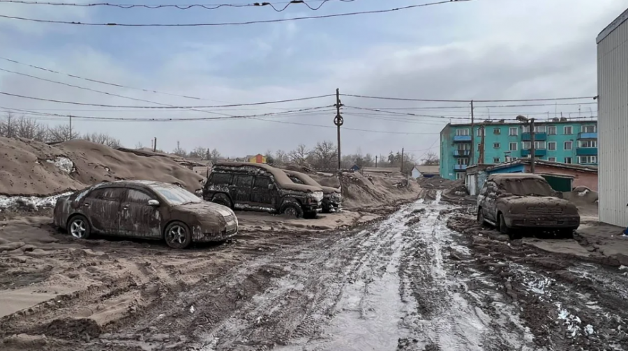 Shpërthen vullkani në Rusi, fshatrat mbulohen nga hiri