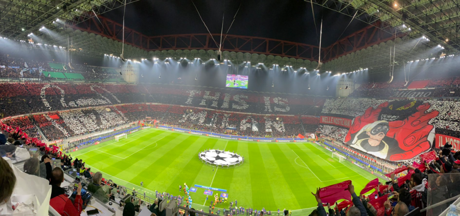 Fituan ndaj Napolit në Champions League, shihni koreografinë spektakolare të 75.000 tifozëve të Milanit