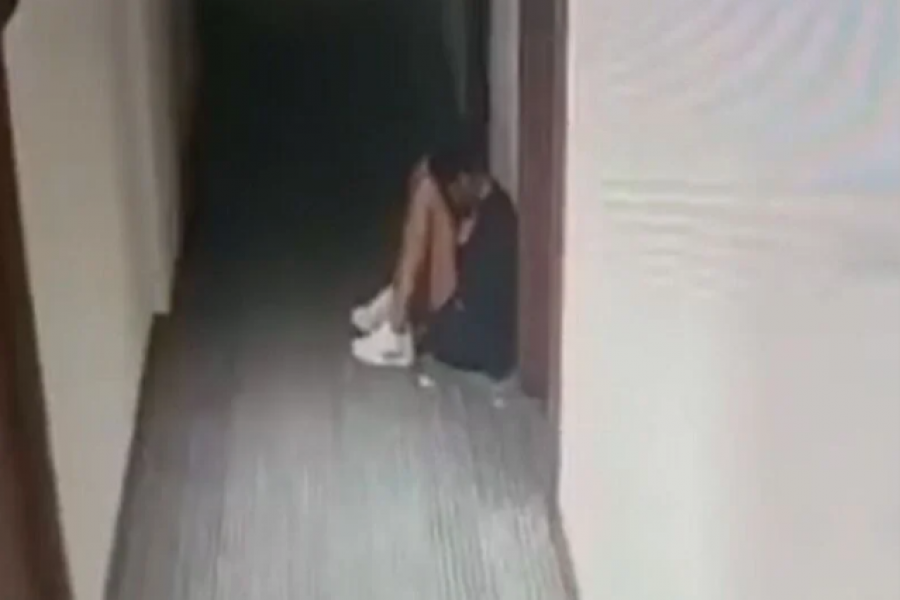 Humbi jetën pasi ra nga dritarja/ Kamerat regjistrojnë momentet e fundit të volejbollistes italiane, ajo po qante në hotel