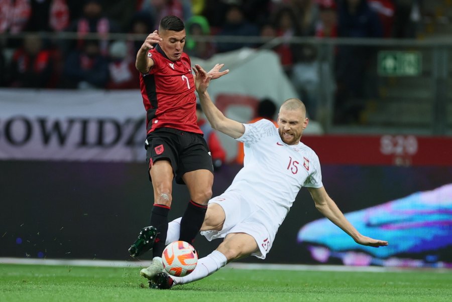 Do të luante sot ndaj Fiorentinës, UEFA pezullon për doping polakun që mposhti Shqipërinë