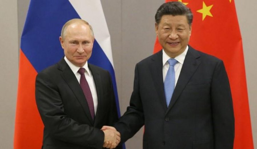 Xi Jinping: Kina e gatshme të kontribuojë në ndërtimin e një bote të qëndrueshme së bashku me Rusinë