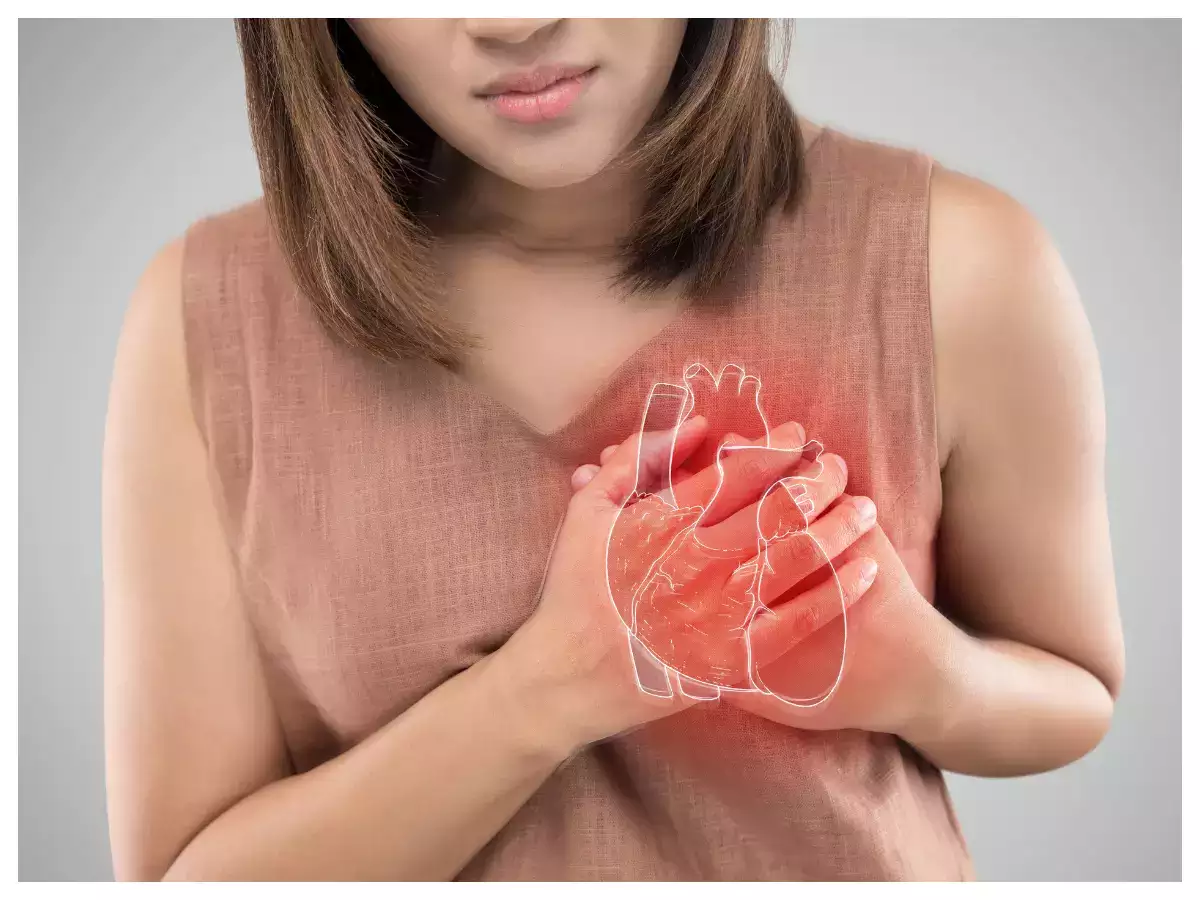 Dy simptomat që paralajmërojnë sulmin në zemër
