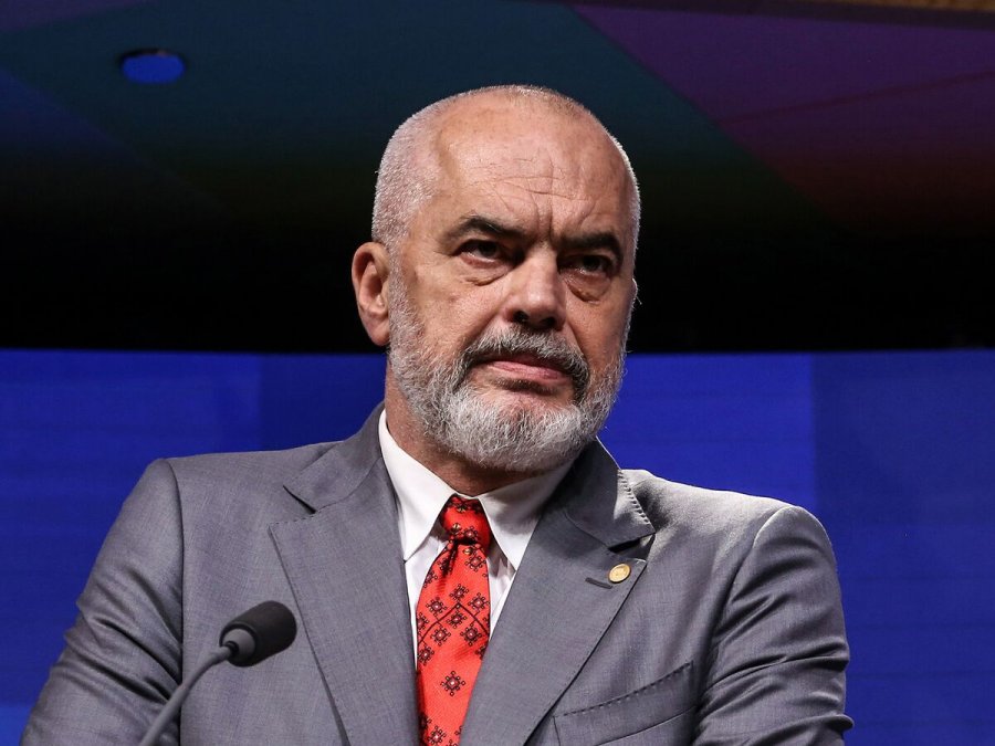 Rama shtrohet me urgjencë në spital në mesnatë, bëhet operacion në QSUT