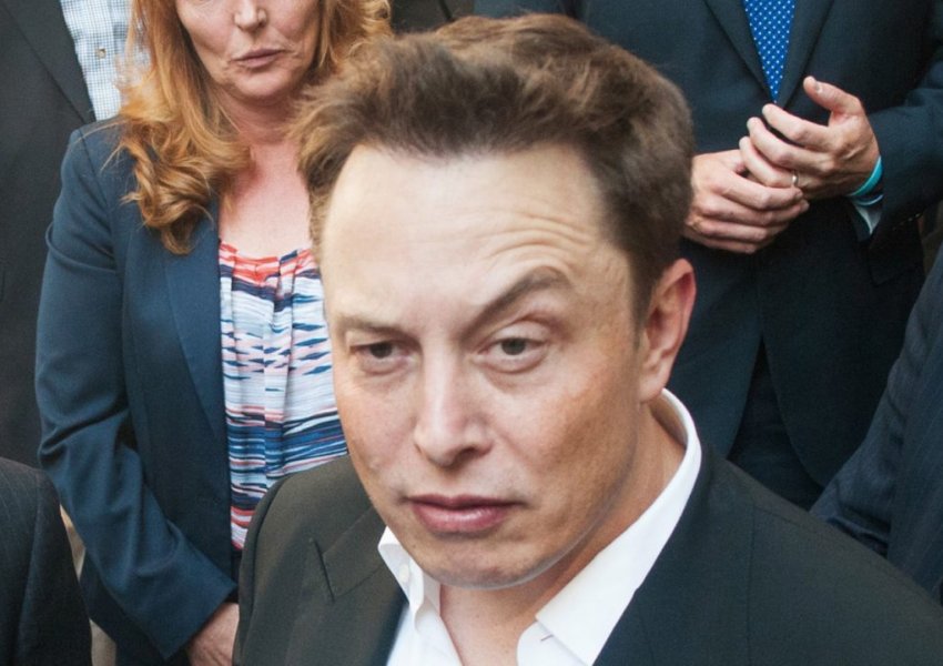 Tronditet pasuria e Elon Musk, humbet 13 miliardë dollarë në 24 orë