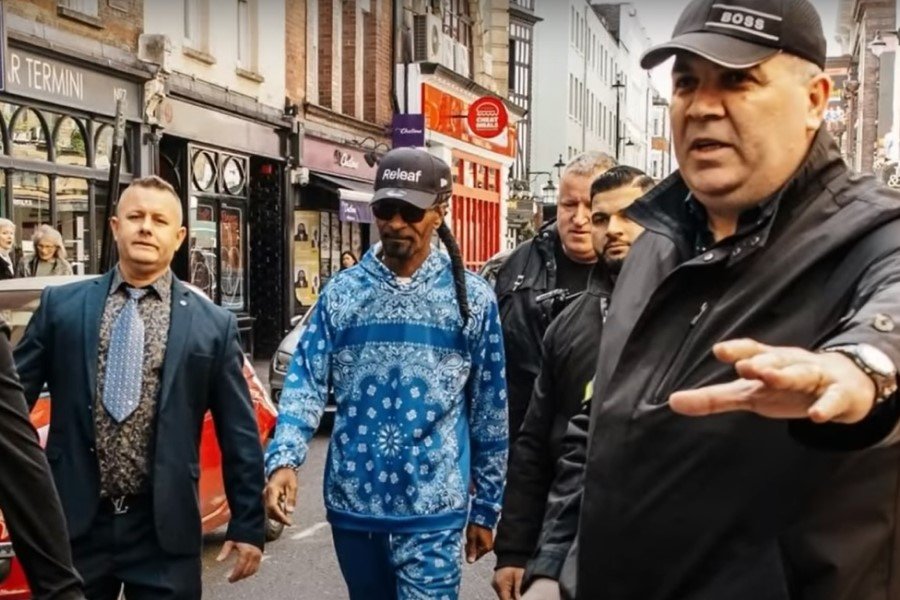 Snoop Dogg 'kapet mat' në rrugët e Londrës me truproja shqiptarë