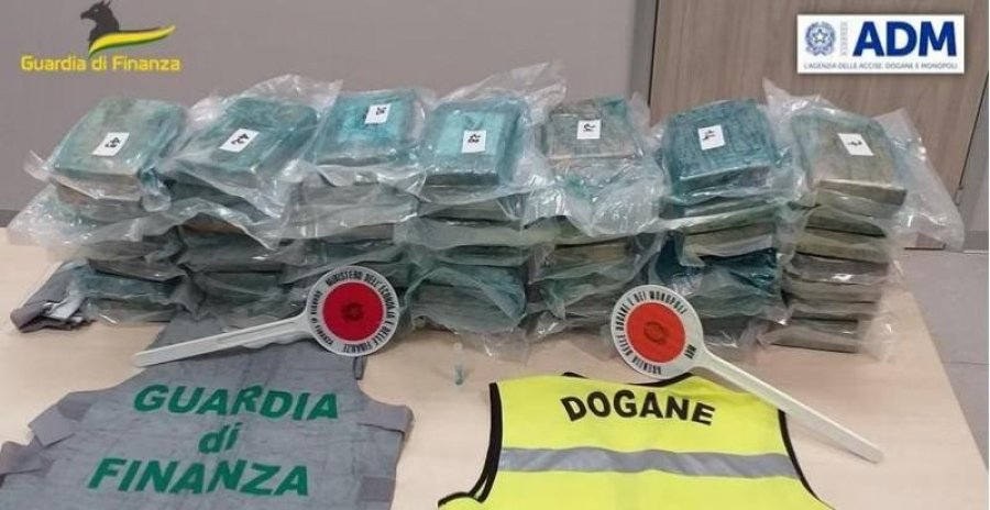 Kapet me 85 kilogramë kokainë, arrestohet 21-vjeçari shqiptar në Itali