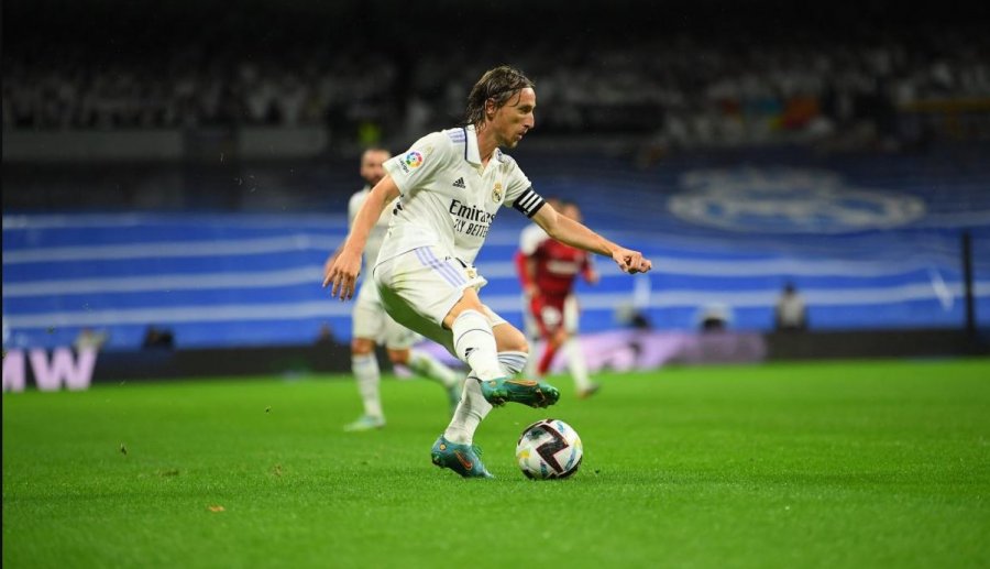 Refuzoi milionat arabe, Modric qëndron edhe një vit te Real Madrid 
