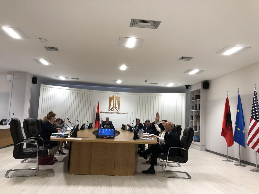 KLP sjell anëtarët e vet në Tiranë në konflikt me ligjin