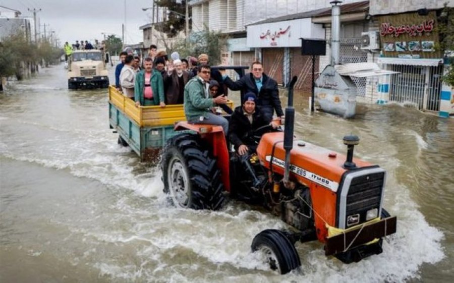 400 persona të prekur nga përmbytjet në Iran